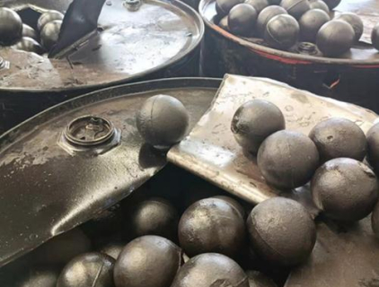 Korkea kromi valupallo